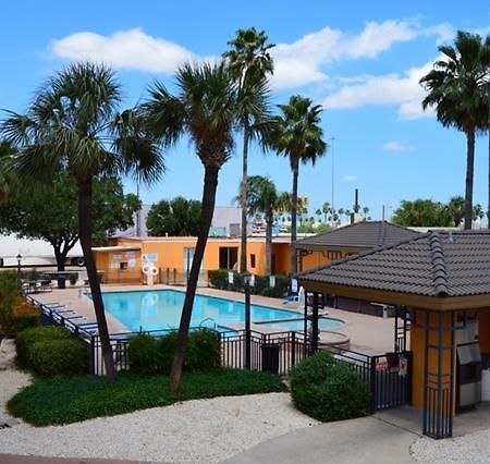 Americas Best Value Inn Laredo Exterior foto