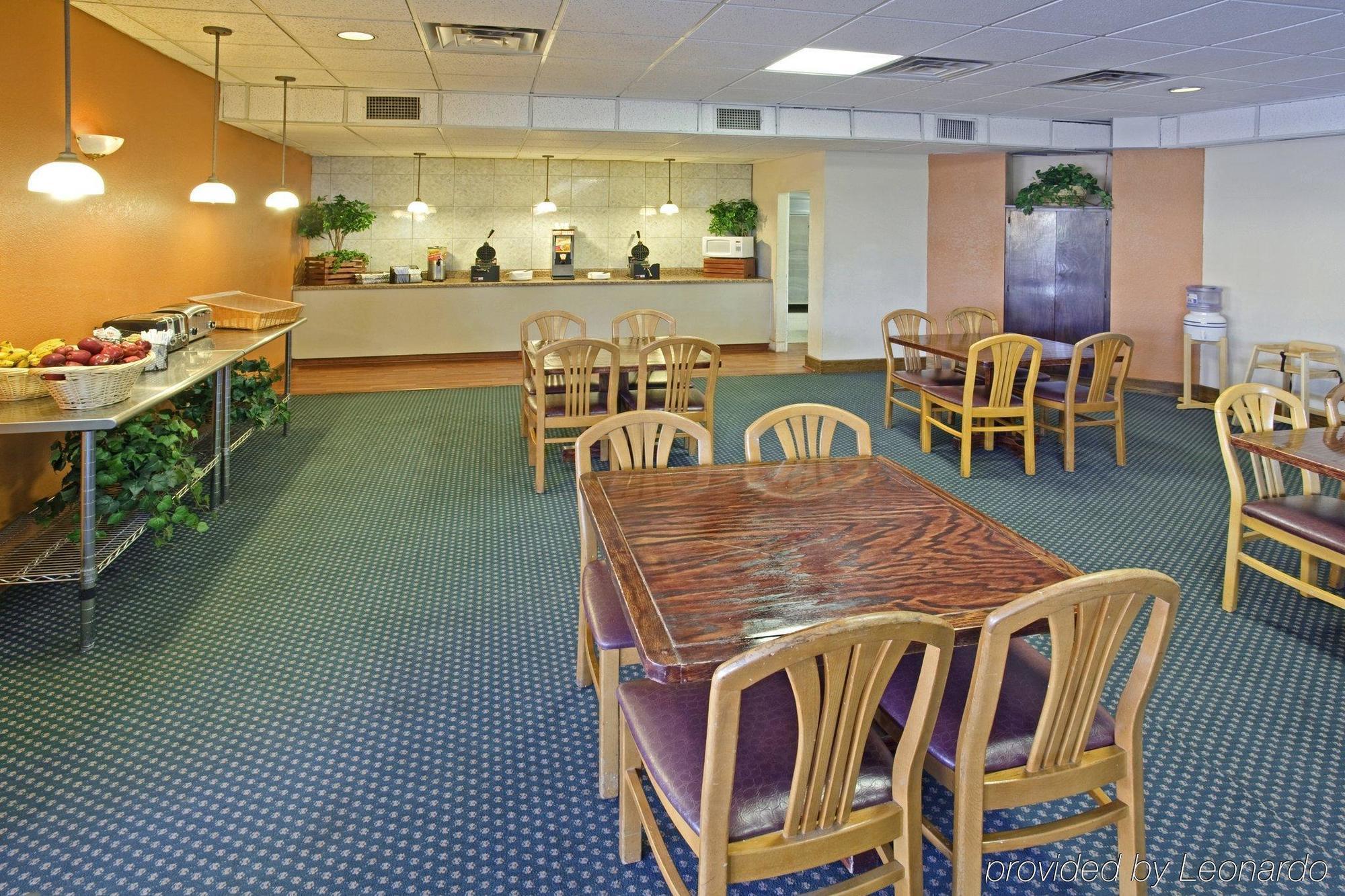 Americas Best Value Inn Laredo Restaurante foto