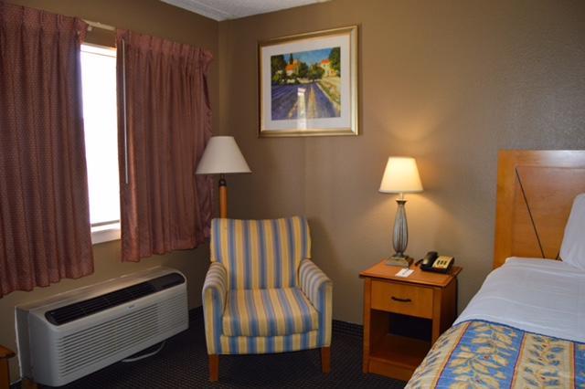 Americas Best Value Inn Laredo Exterior foto