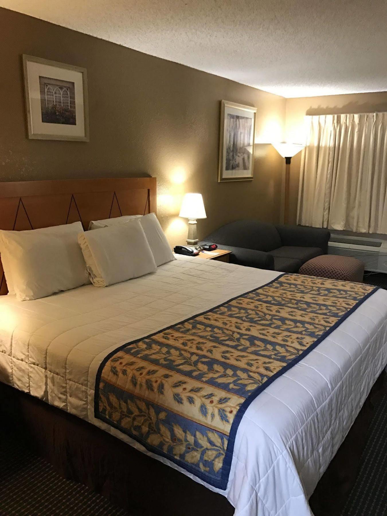 Americas Best Value Inn Laredo Exterior foto