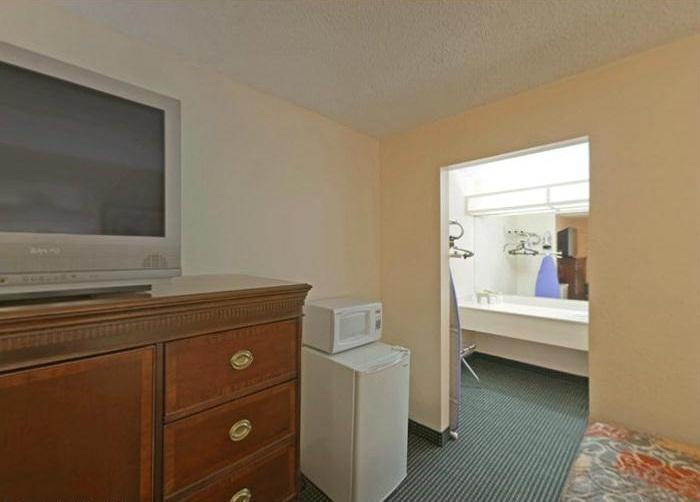 Americas Best Value Inn Laredo Exterior foto