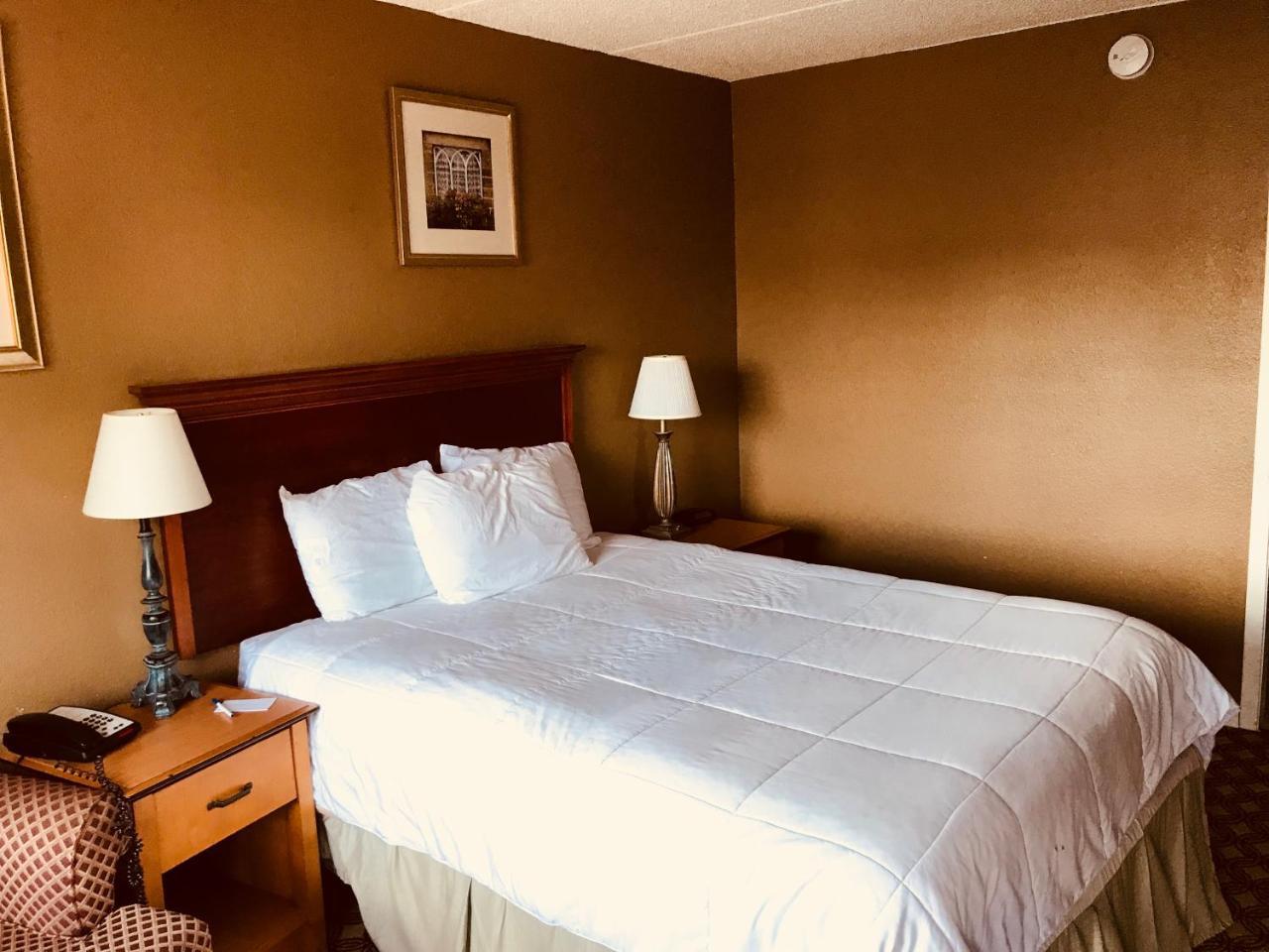 Americas Best Value Inn Laredo Exterior foto
