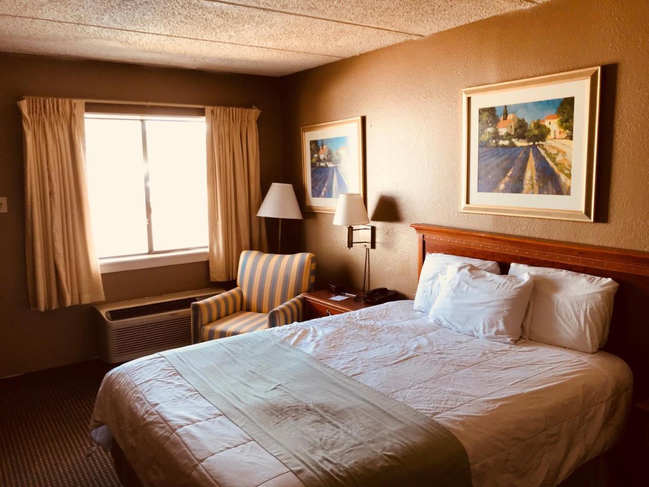 Americas Best Value Inn Laredo Exterior foto